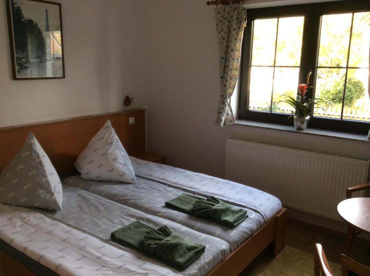 Pension Orbis Marianske Lazne Bagian luar foto