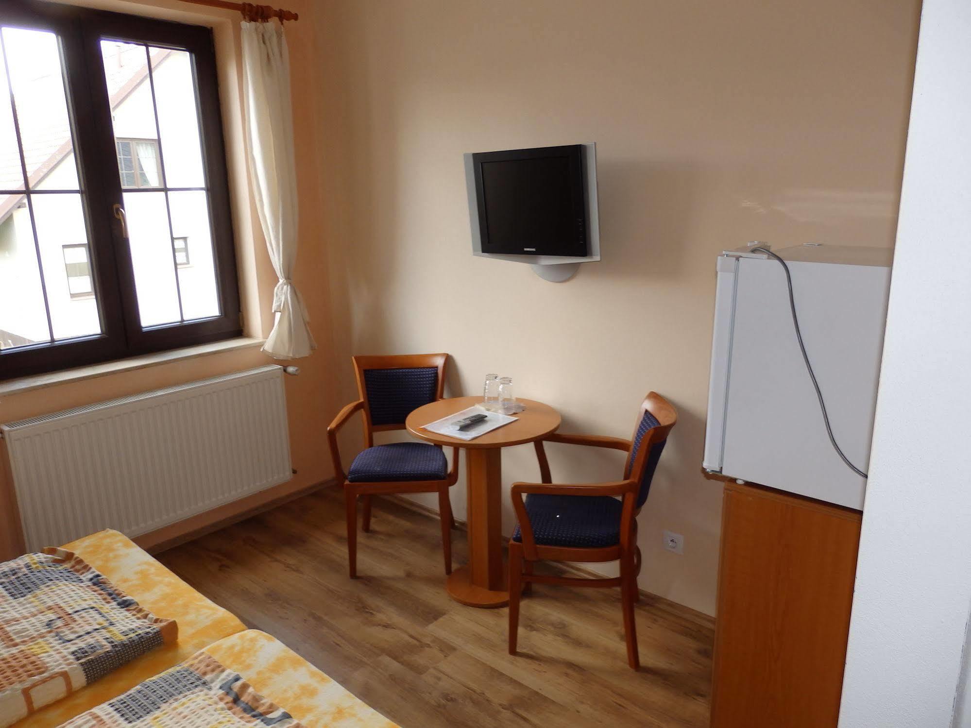 Pension Orbis Marianske Lazne Bagian luar foto